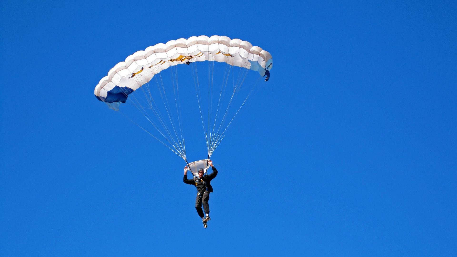 冬奥会自由式滑雪测试赛举行 谷爱凌高难度动作轻松夺冠，冬灵冬奥会自由式滑雪男子